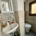 Buonarroti 6 *
